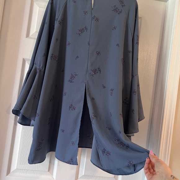 LC Lauren Conrad Slate Blue Embellished Bell Sleeve Tunic - Picture 4 of 5